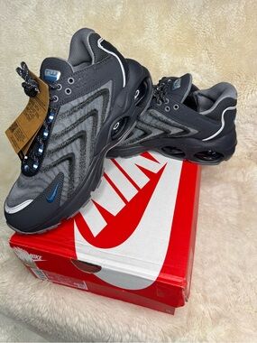 New with box - Nike Men’s Air Max - Grey/Black Running Sneakers